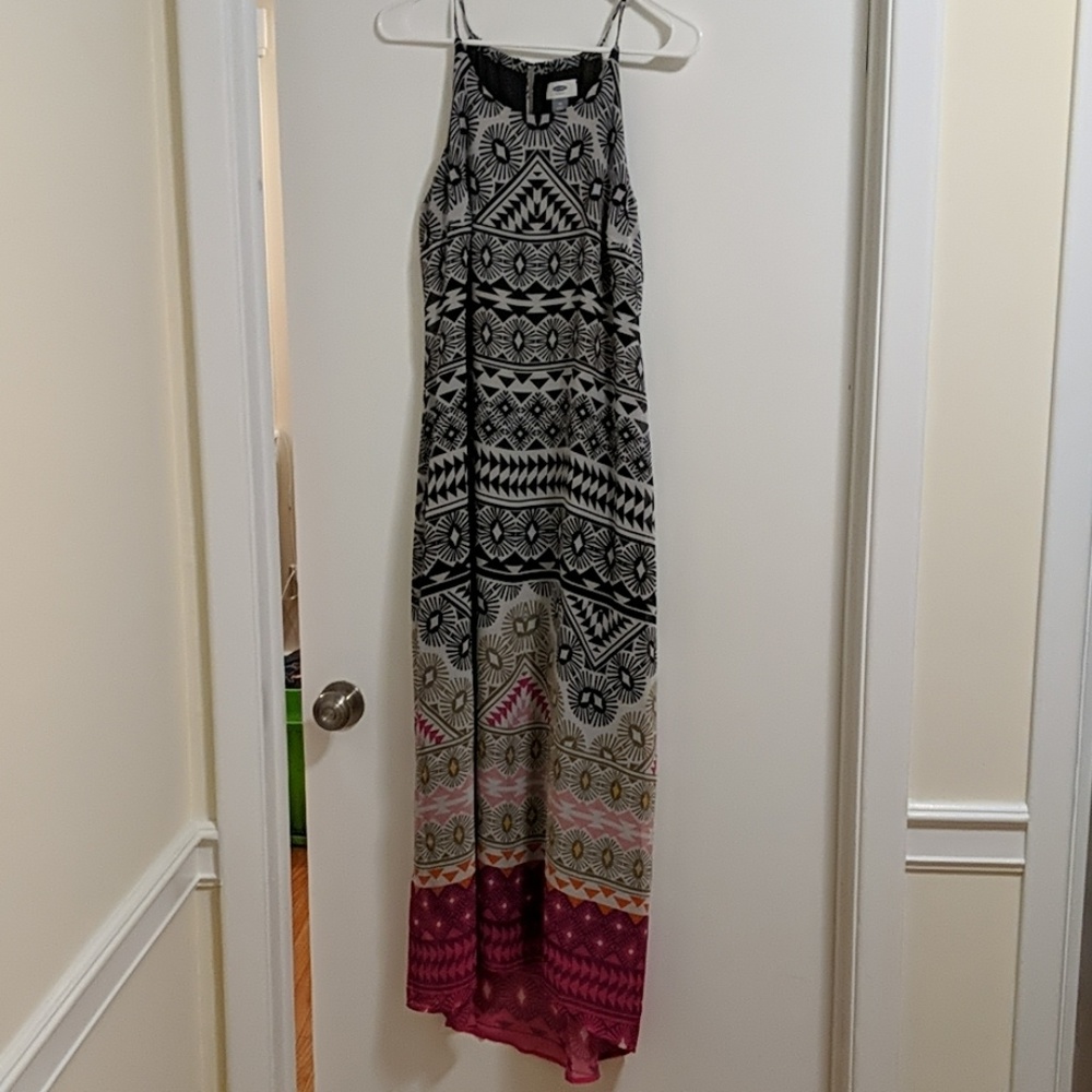 Old Navy M Patterned Maxi Dress